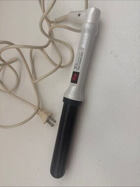 Nano Silver and Black Curling Wand
